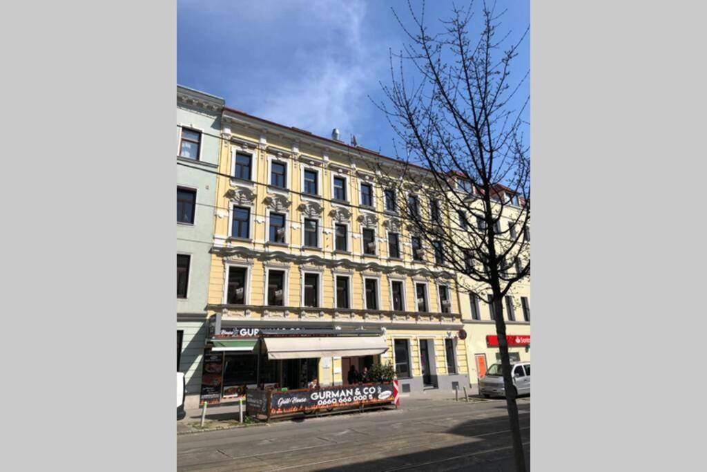 Gemuetliche Wohnung Wien Stadthalle Екстериор снимка